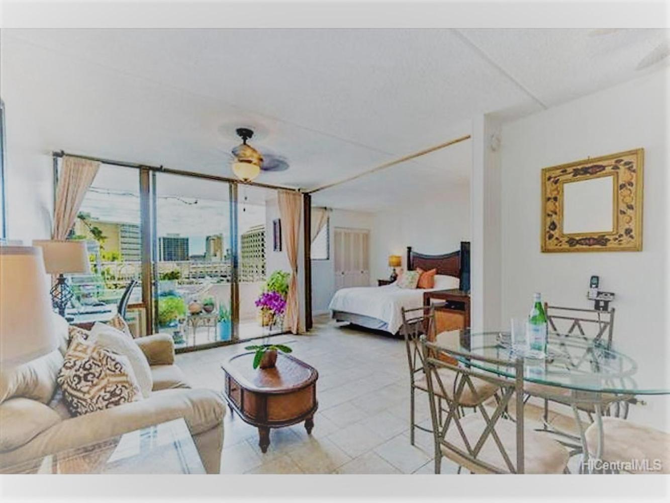 Island Vacations Aparthotel โฮโนลูลู ภายนอก รูปภาพ